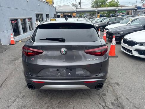 Used 2023 Alfa Romeo Stelvio Ti AWD/4WD image 6