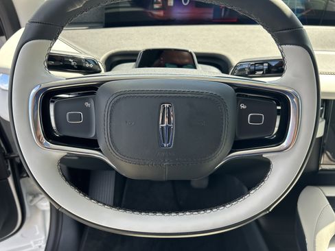 New 2025 Lincoln Navigator Reserve image 23