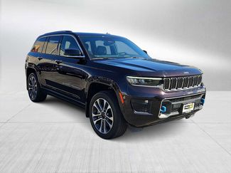 Used 2022 Jeep Grand Cherokee Overland w/ MOPAR Finishing Package video 2