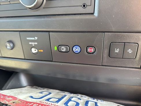 Used 2025 GMC Savana 3500 LT w/ LT Preferred Equipment Group RWD image 17