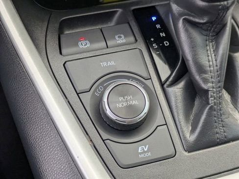Used 2024 Toyota RAV4 AWD Hybrid image 16