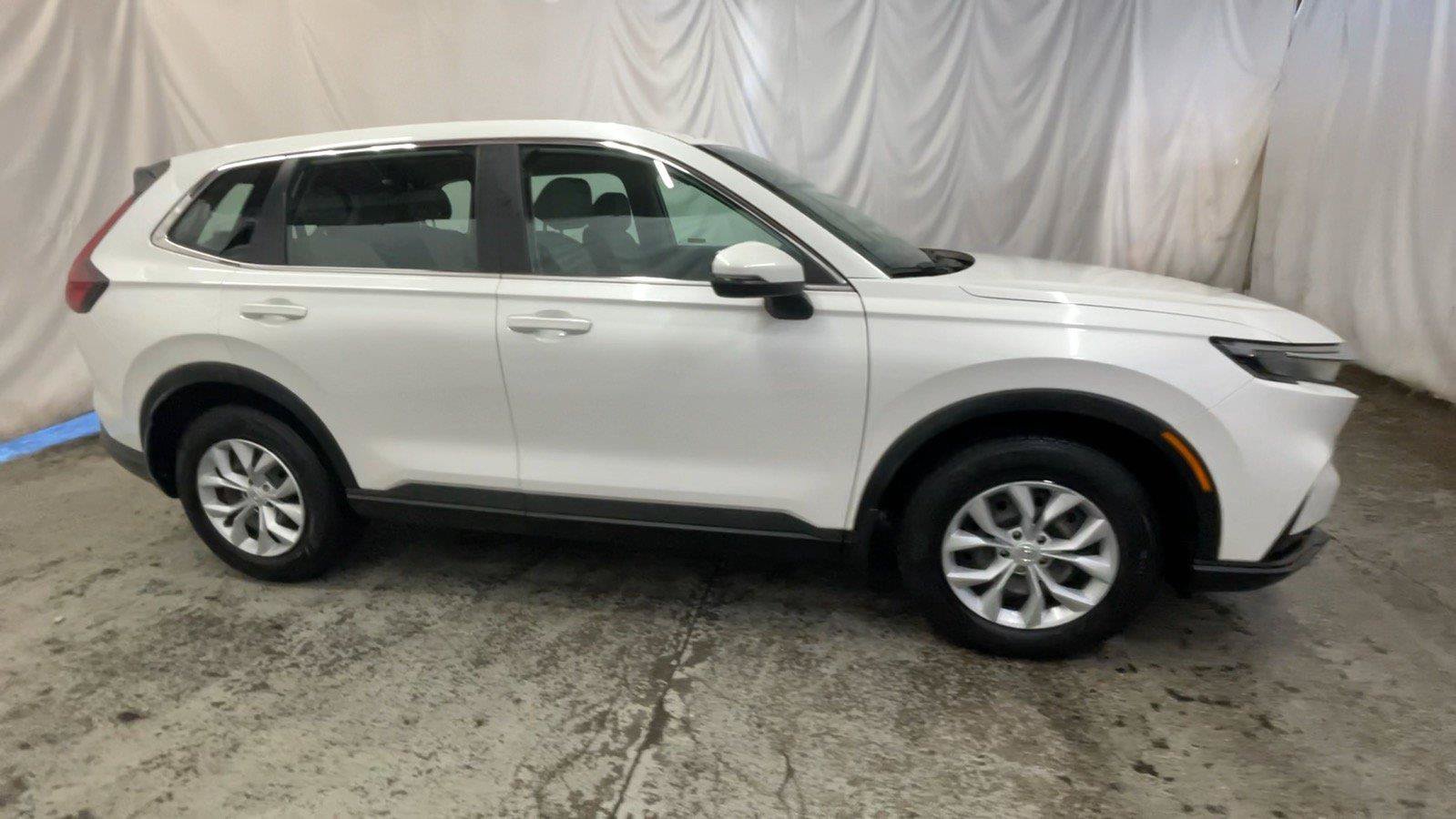Used 2023 Honda CR-V LX image 4