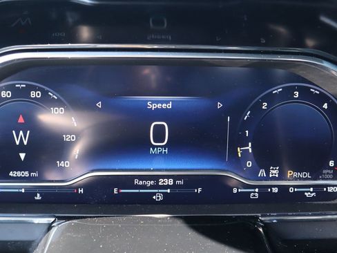 Used 2025 Chevrolet Silverado 1500 LT image 24