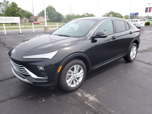 New 2025 Buick Envista Preferred image 3