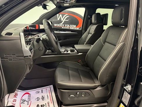 Used 2026 Cadillac Escalade ESV Sport w/ Touring Package image 9