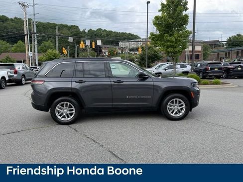 Used 2024 Jeep Grand Cherokee Laredo X w/ Trailer Tow Package AWD/4WD image 4