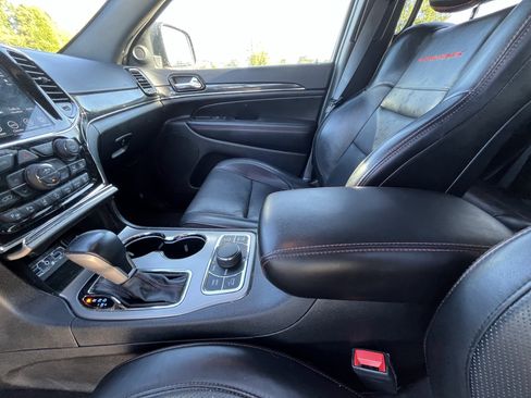 Used 2021 Jeep Grand Cherokee Trailhawk w/ Trailhawk Luxury Group image 23