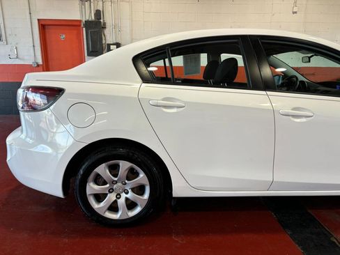 Used 2013 MAZDA MAZDA3 i Sport image 6
