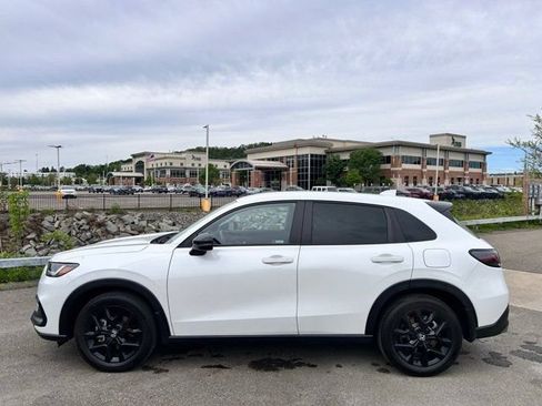 Used 2024 Honda HR-V Sport image 2