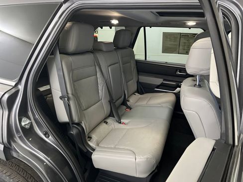 Used 2023 Toyota Sequoia Limited image 21