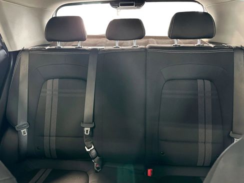 Used 2021 Hyundai Venue SEL image 17