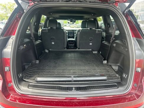 Used 2023 Jeep Grand Cherokee L Laredo AWD/4WD image 13