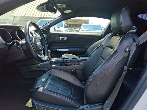 Used 2022 Ford Mustang Premium RWD image 13