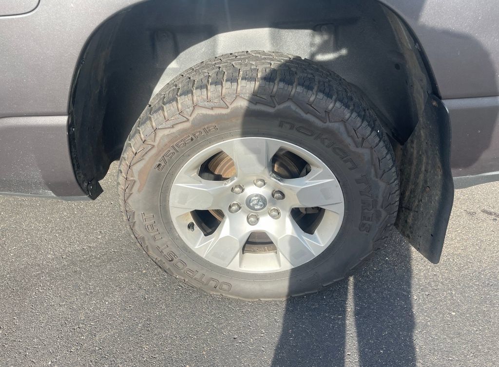 Used 2019 RAM 1500 Big Horn AWD/4WD image 10