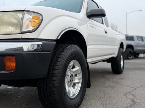 Used 2000 Toyota Tacoma 4x4 Xtracab image 36