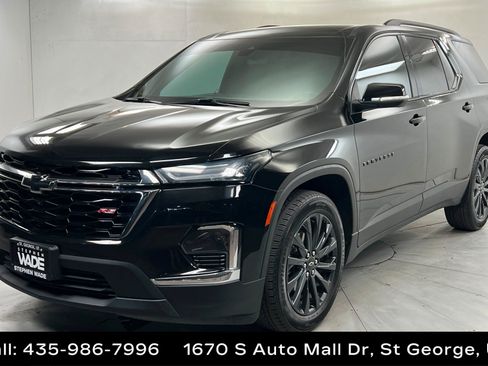 Used 2023 Chevrolet Traverse RS FWD image 1