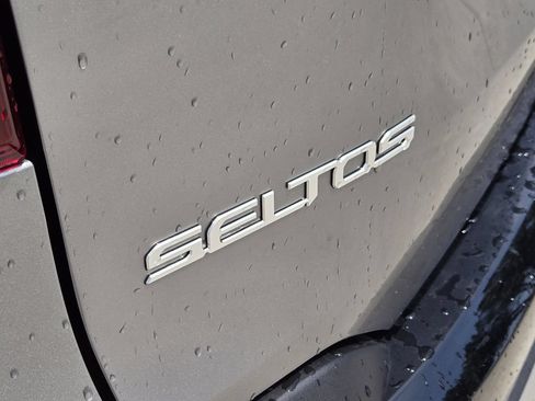 New 2026 Kia Seltos S FWD image 8