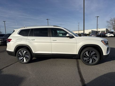 New 2026 Volkswagen Atlas SEL image 6