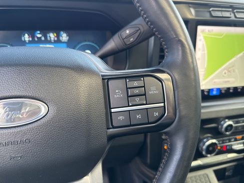 Used 2023 Ford F350 Platinum w/ FX4 Off-Road Package image 22