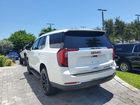 Used 2026 GMC Yukon Elevation w/ Elevation Premium Package RWD image 4