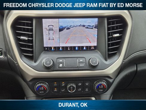 Used 2020 GMC Acadia Denali w/ Technology Package FWD image 12
