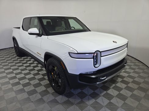 Used 2024 Rivian R1T Launch Edition AWD/4WD image 7
