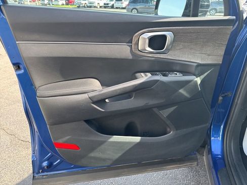 Used 2022 Kia Sorento EX w/ Panoramic Sunroof Package FWD image 30