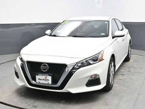 Used 2020 Nissan Altima 2.5 S FWD image 2