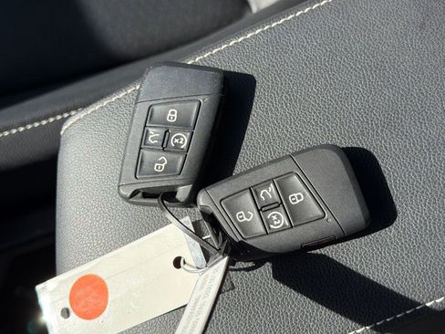 Used 2023 Volkswagen Tiguan SE FWD image 27