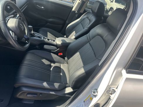 Used 2024 Honda HR-V EX-L image 10