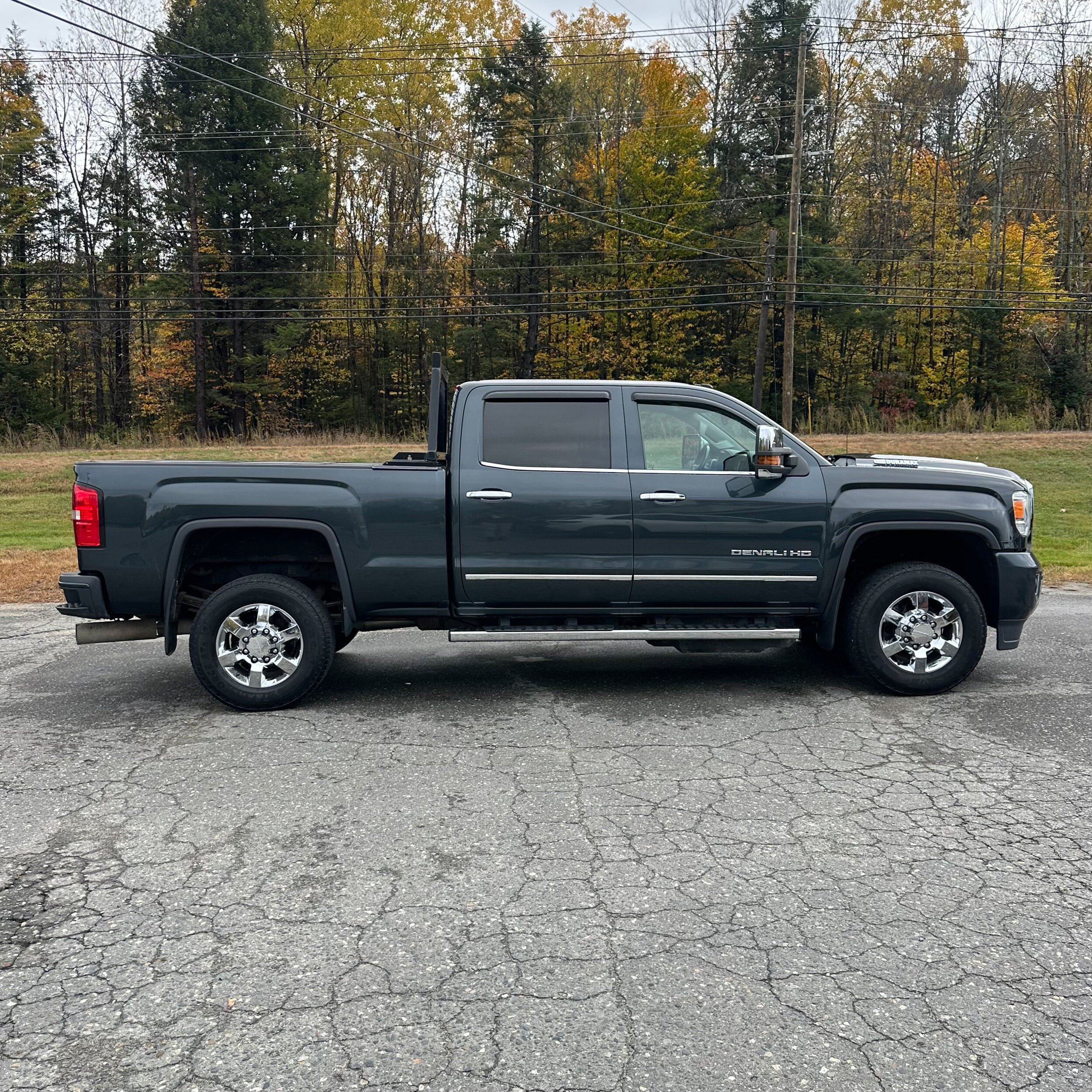 Used 2019 GMC Sierra 3500 Denali w/ Duramax Plus Package AWD/4WD image 2