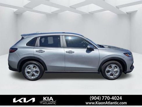 Used 2024 Honda HR-V LX image 2