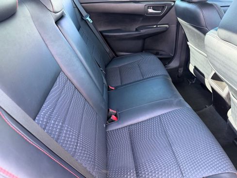 Used 2015 Toyota Camry SE image 13