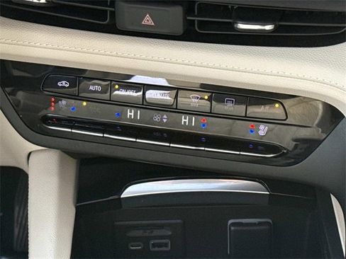 Certified 2021 Buick Envision Avenir w/ Technology Package II image 15