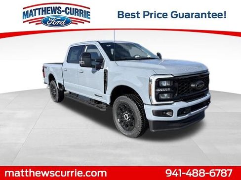 New 2026 Ford F250 Lariat w/ Black Appearance Package AWD/4WD image 1