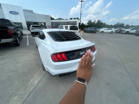 Used 2020 Ford Mustang GT Premium w/ GT Performance Package RWD image 9