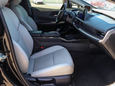 Certified 2024 Toyota Prius XLE FWD image 16