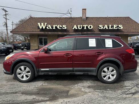 Used 2011 Subaru Outback 3.6R Limited AWD/4WD image 1