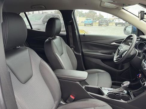 Used 2023 Buick Encore GX Preferred w/ Cold Weather Comfort Package image 9