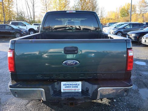 Used 2015 Ford F250 XLT w/ XLT Premium Package image 4