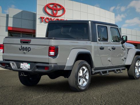 Used 2021 Jeep Gladiator Sport AWD/4WD image 3