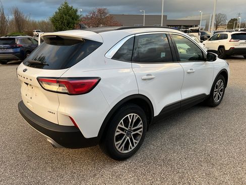 Used 2022 Ford Escape SEL image 7