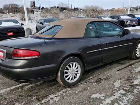 Used 2001 Chrysler Sebring LXi image 8