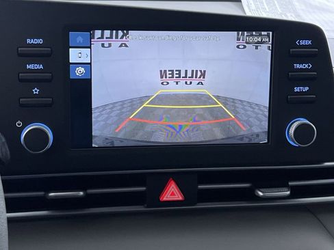 Used 2025 Hyundai Elantra SE image 19