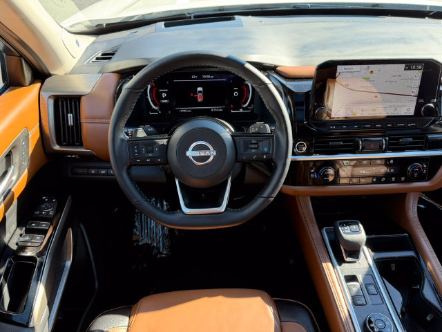 Used 2024 Nissan Pathfinder Platinum w/ Cargo Package AWD/4WD image 12