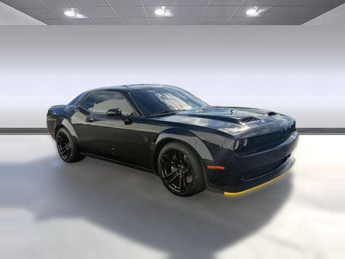 Used 2022 Dodge Challenger SRT Hellcat RWD image 7