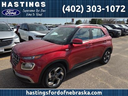 Used 2022 Hyundai Venue SEL w/ Cargo Package