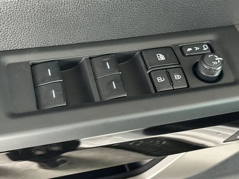 New 2026 Toyota Tundra Limited image 12