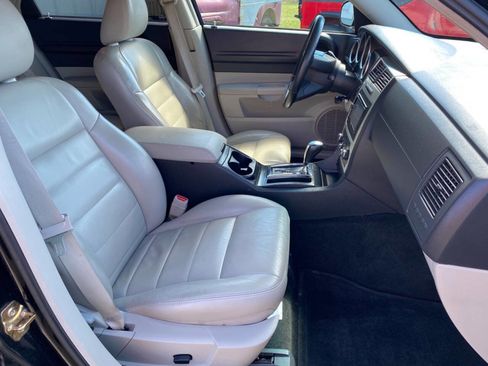 Used 2005 Dodge Magnum R/T w/ Convenience Group II image 17