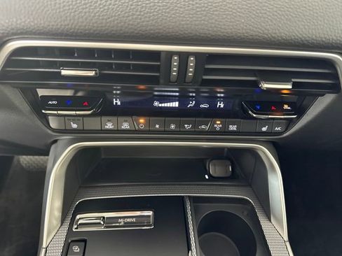 Used 2025 MAZDA CX-90 Plug-In Hybrid w/ Preferred image 22